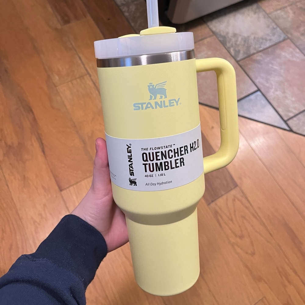 UNRELEASED Pomelo Stanley Tumbler 40oz